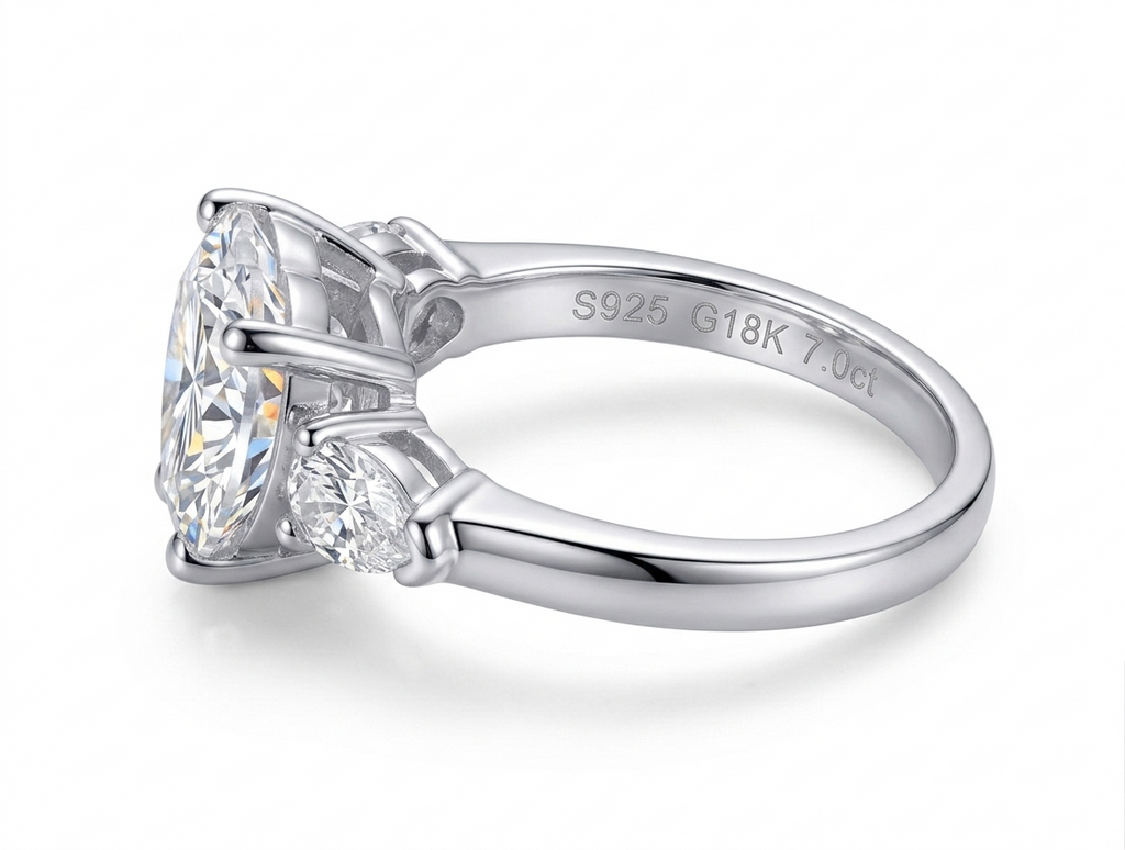 Anillo Trilogía Corazón · Moissanita